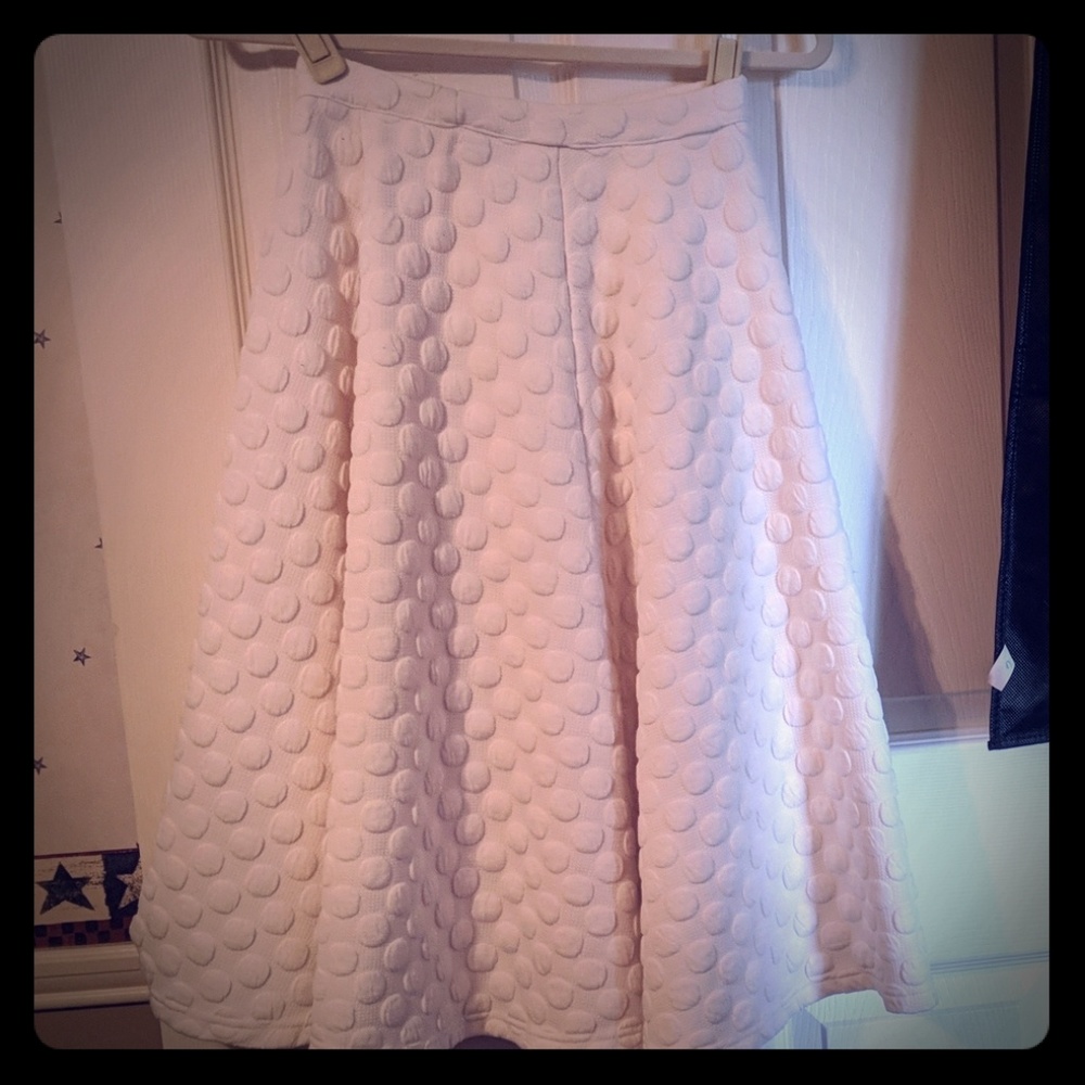 A-Line midi skirt.